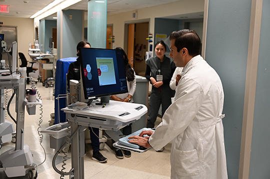 Dr. Nahass reviews the AI-powered deterioration index within the electronic health record