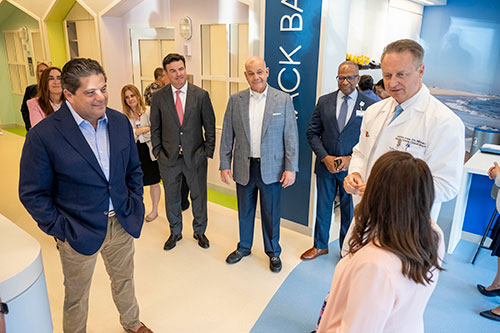Leadership from RWJBarnabas Health, Rutgers Cancer Institute and Robert Wood Johnson University Hospital thank the employees of the new Jack & Sheryl Morris Cancer Center – now opened for patients