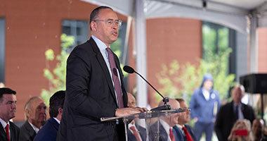Jack & Sheryl Morris Cancer Center ribbon cutting