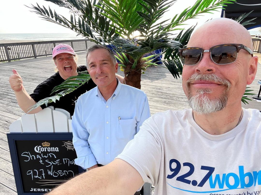 Dr. Steven Lowry Discusses Robotic Surgery on the Radio